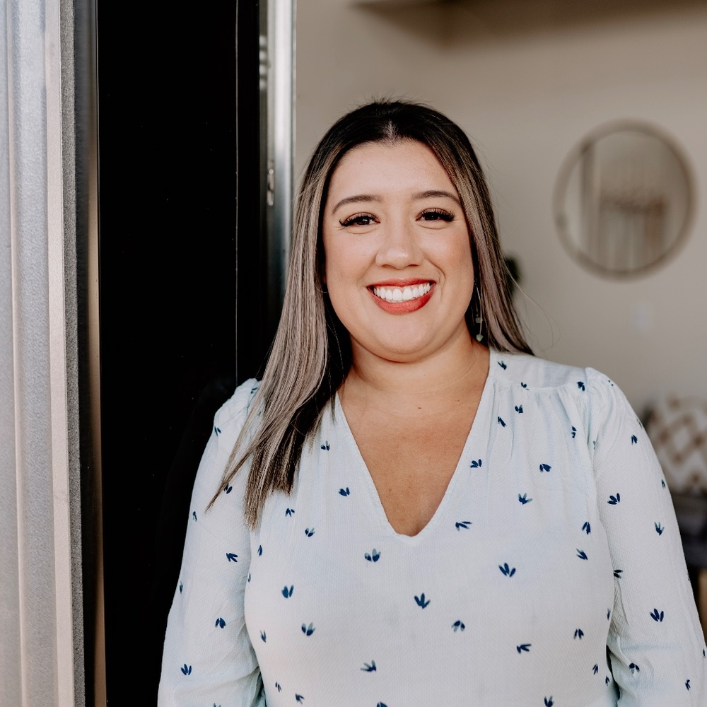 Meet your Posher, April